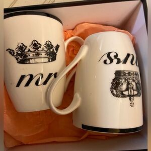 Mr & Mrs crown mugs duo